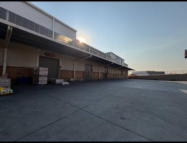19,532.50M² WAREHOUSE TO LET IN CLAYVILLE